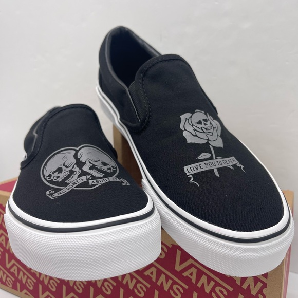 Vans Skull Men’s Classic Slip-On
Love You To Death Black/True White Sneakers - Picture 3 of 16